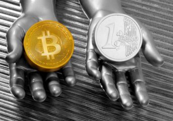 Cryptocurrency vs Traditional Currency: Understanding the Key Differences